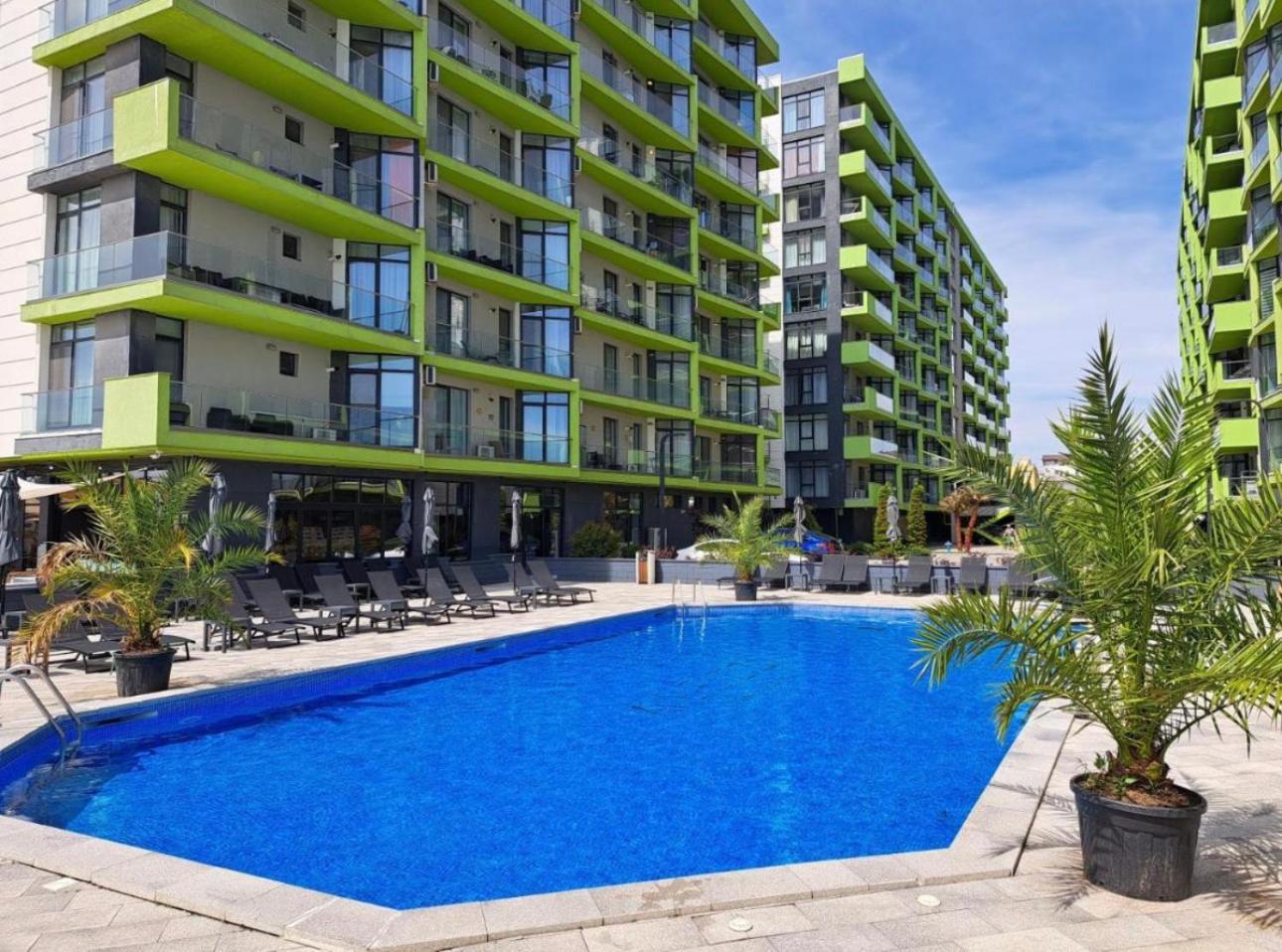 Baby Sea View And Pools Apartment- Mamaia Beach Resort Năvodari Kültér fotó